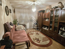 Apartament cu 2 camere, decomandat, centrala proprie, zon...