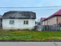 Casă și teren în Buduș, la 7 km de Bistrița