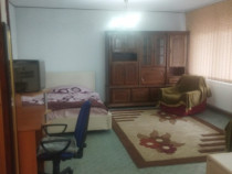 Inchiriere garsoniera Ploiesti, zona Democratiei.