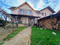 Casa spatioasa cu 5 camere 2 bai si pivnita in Sibiu zona Se