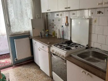 Apartament 2 cam , Micro 16, et 3, (fostu Continental)