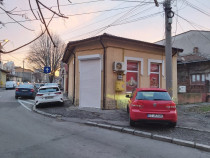 Casa cu spatiu comercial,120 mp,central,cu deschidere la 2 strazi