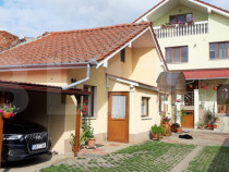 Pensiune turistica + casa de locuit, 315 mp, teren 761 mp, z