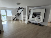 Apartament de vanzare 3 camere luminoase si balcon in zona T