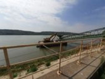 Oltenita - teren pe malul Dunarii cu chei betonat