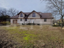 Casa individuala 361 mp, teren 1590 mp, in Luna langa Campia