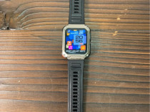 Smartwatch cu căști integrate și funcție de reportofon