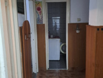 Inchiriez sau vand apartament 2 camere decomandat strada Minerului