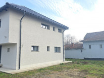 Vand casa in duplex in Deva, semifinisata, zona Garii (peste linie)