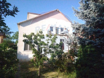 DE VANZARE Casă / Vilă cu 6 camere &icirc;n Popesti-Leordeni