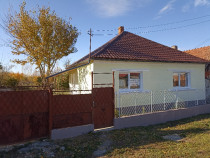 Casa 3 camere de v&icirc;nzare la 23 km de Oradea