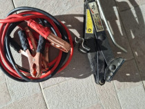 Cabluri noi si cric pentru masina.