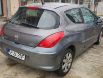 Dezmembrez Peugeot 308 Coupe 1.6 turbo 5FX 155 cai An 2010 112.000 km