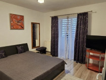 Inchiriez apartament 2 camere cu parcare