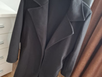 2 Paltoane potrivite pt. mărimile M L