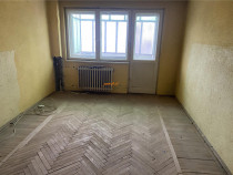 Apartament 2 camere ,50 mp , cartier Gara , et 3/4 , liber