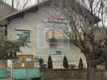 CASA/VILLA Individuală , teren 560 mp, D+P+E+pod-zona Ce...