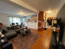 Apartament 2 camere de inchiriat etaj intermediar in Strand