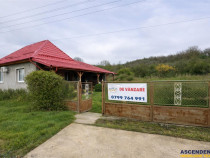 Film3D! Proprietate cu potential:casa, atelier,domeniu de 2.