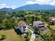 Pret Redus - Casa/Pensiune, teren 2300mp, Bran - Sohodol
