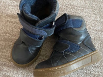 Ghete din piele marimea 23 cu talonet