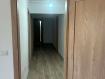Apartament de 3 camere zona Calea Bucuresti(Liceul de Informatica)
