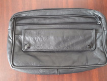 Borseta barbateasca de mana din piele neagra 23x14