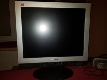 Monitor lcd 19" cu difuzoare sunet perfect pt gaming