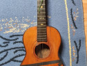 Chitara din lemn veche din anii 70 - 80