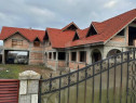 Casa de vanzare la rosu, 10 camere, 246,50 mp, zona Exterior