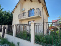 Vila individuala- 5 camere-Strada asfaltata- Canalizare-Ansamblu rezid