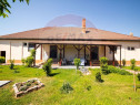 Casă cu 3 apartamente, piscină și 1000 mp teren, vânz...