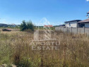 Teren 708 mp intre case - intrare Giarmata Vii