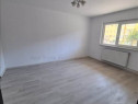 Apartament 4 camere decomandat, renovat, etajul 1 Grivitei,10EAA