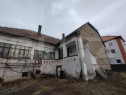 Casa 50 mp,2 camere,curte comuna,teren 350mp,Renovabila,comu