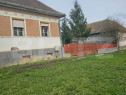 Casă bătr&acirc;nească cu teren generos, &icirc;n localitatea Dedra