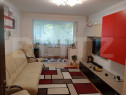 Apartament cu 3 camere, decomandate, etaj 1, bloc din cără