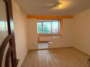 Apartament de 3 camere zona VLAHUTA,