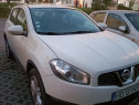 Nissan Qashqai alb 4 x 4 cutie manuală 2000 diesel