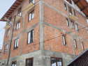 Pensiune la roșu de vanzare, 18 camere, 726 mp, zona Vatra