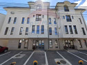 Apartament cu 3 camere de închiriat în zona Central