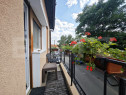 Apartament cu 3 camere + birou la casă cu curte, zona Iorga
