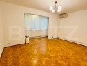 Apartament cu 4 camere, decomandat, cu garaj, zona Medicina