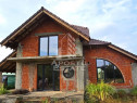 Casa la rosu, de vanzare, in Curtici, jud. Arad.