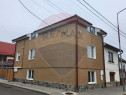 Casă / Vilă cu 4 camere de vânzare în zona Central