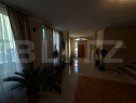 Casă spațioasă cu 2 corpuri , 300 mp– ideală pentru 2