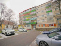 Apartament cu 4 camere, de v&acirc;nzare &icirc;n zona Rogerius