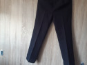 Pantalon negru, clasic, la dunga