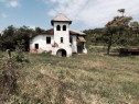 Conac boieresc + teren de 53.000 mp cu vita de vie
