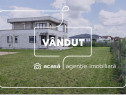 PROPRIETATE VÂNDUTĂ! Vilă spațioasă– Via Carmina, ...
